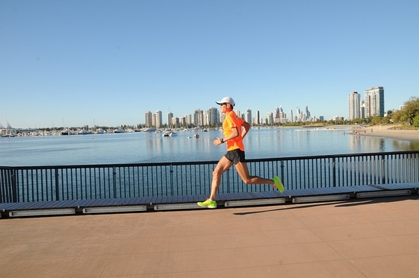 环澳洲马拉松_澳大利亚马拉松冠军的故事_澳大利亚马拉松800公里
