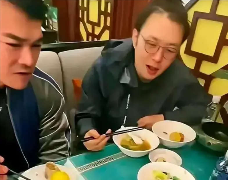 看法健身明星的文案_盘点那些健身明星_明星对健身的看法