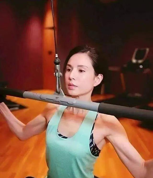 盘点那些健身明星_看法健身明星的文案_明星对健身的看法