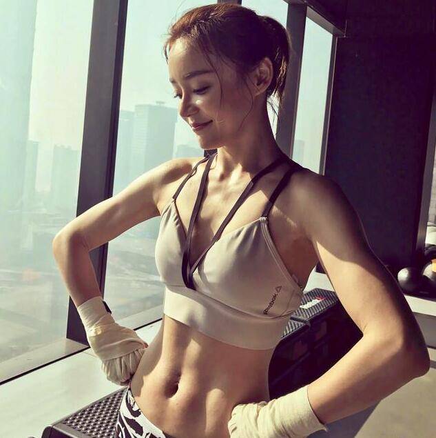 娱乐圈女明星健身，早已经不稀罕的事情了